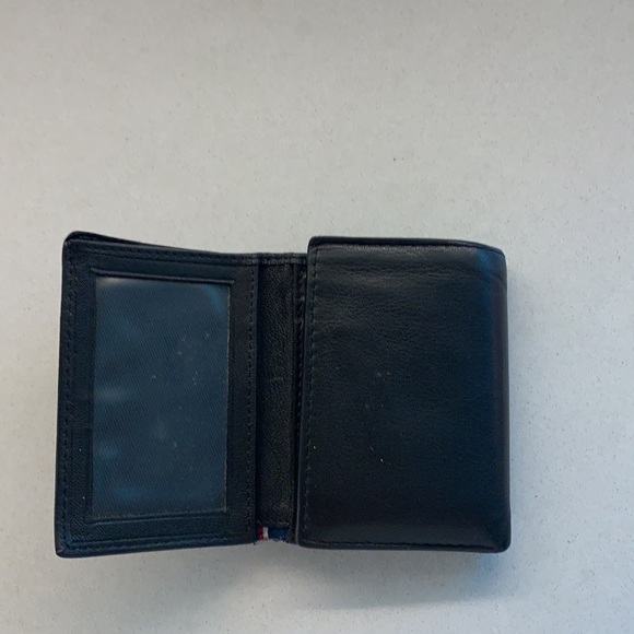 Tommy Hilfiger Wallet - Picture 4 of 7